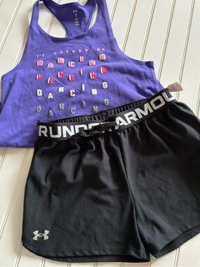UNDER ARMOUR girls size large short set